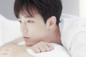 开云官方-德甲德比：鲁尔区内战激烈进行，排名洗牌，鲁尔区德比4比4